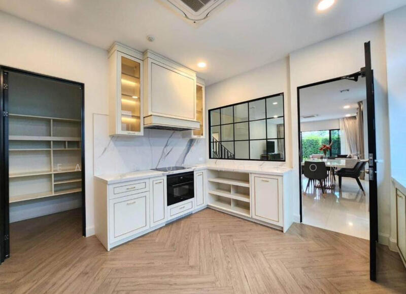 Nantawan Rama 9 - New Krungthepkreetha, Bangkok, Saphan Sung, Bangkok, 4 Bedrooms, 302 sqm, Single Detached House For Rent, by Eastblue Horizon, 500087236 - DDproperty.com