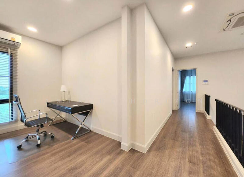 Nantawan Rama 9 - New Krungthepkreetha, Bangkok, Saphan Sung, Bangkok, 4 Bedrooms, 302 sqm, Single Detached House For Rent, by Eastblue Horizon, 500087236 - DDproperty.com