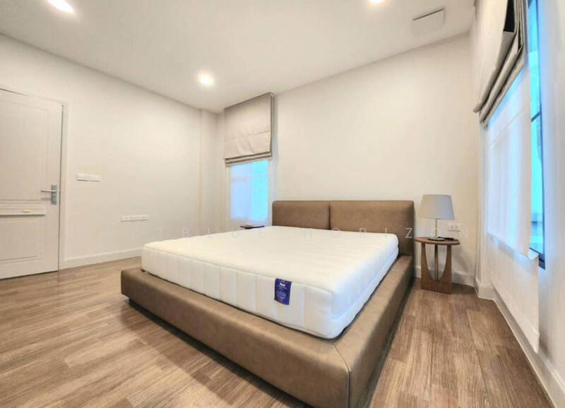 Nantawan Rama 9 - New Krungthepkreetha, Bangkok, Saphan Sung, Bangkok, 4 Bedrooms, 302 sqm, Single Detached House For Rent, by Eastblue Horizon, 500087236 - DDproperty.com
