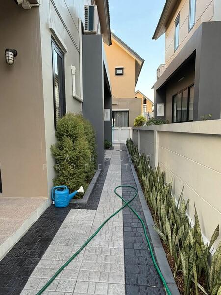 For Sale - โกลเด้น พรีเว่ เฟส 2 : Golden Privé Phase 2, Chon Buri (Pattaya)