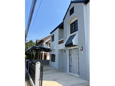 ขาย - บ้าน 4-ห้องนอน, กรุงเทพ