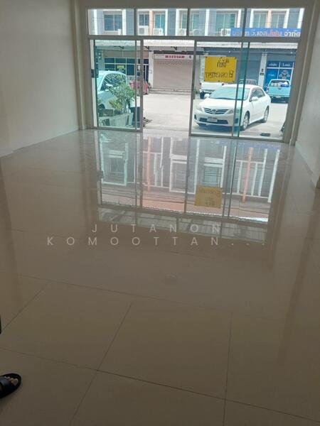 ให้เช่า - ให้เช่าอาคารพาณิชย์ 3 ชั้น ลำลูกกาคลอง 3 ทำเลดี พร้อมเข้าอยู่ ใกล้สถานีรถไฟฟ้า bts คูคต, ปทุมธานี