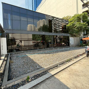 ขาย - ที่ดินพร้อมสิ่งปลูกสร้าง เนื้อที่929.8ตรว. ซ.สุขุมวิท16, กรุงเทพ