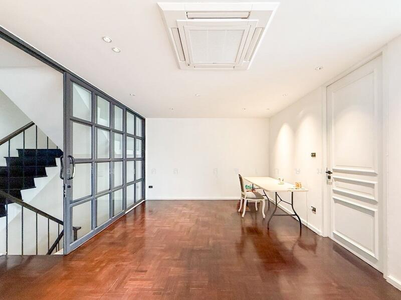 ทาวน์เฮ้าส์ 3 ชั้น สุขุมวิท 26, Bangkok, สุขุมวิท 26, Khong Tan, Khlong Toei, Bangkok, 3 Bedrooms, 300 sqm, Townhouse For Sale, by อภิมงคล สุขเกษม, 500087699 - DDproperty.com