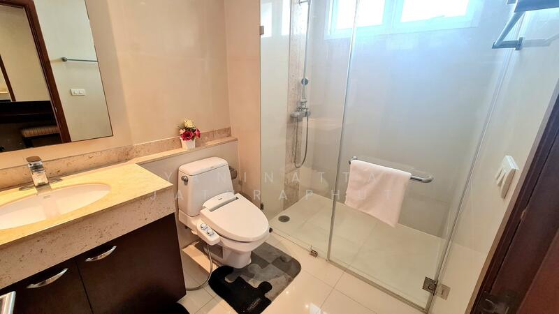 Piyathip Place, Bangkok, 24 Soi Prommitr, Khlong Tan Nua, Watthana, Bangkok, 3 Bedrooms, 289 sqm, Condo For Rent, by Yaninatta Jaturaphut, 500087850 - DDproperty.com