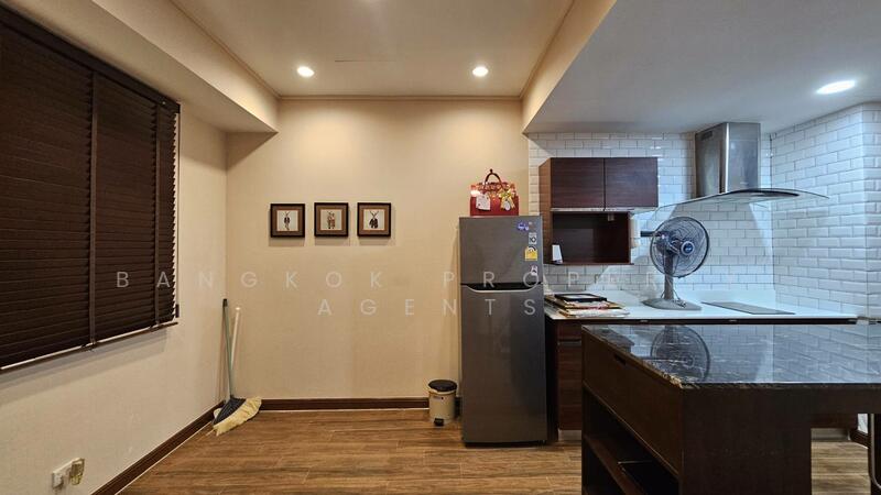 For Rent - Somkid Place, Bangkok