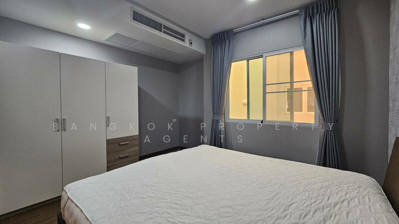 For Rent - Somkid Place, Bangkok