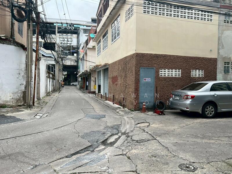 ให้เช่า - อาคารพาณิชย์ 3 ชั้น 7 คูหาห่าง MRTจรัญ13 เพียง 100 เมตร, กรุงเทพ