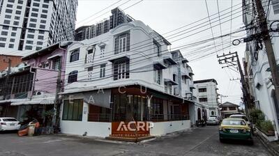 ขาย - ขาย ทาวน์โฮม 3 ชั้น หลังมุม ทำเลดี พระราม 9 ซอย 11 เหมาะทำร้านอาหาร คาเฟ่, กรุงเทพ