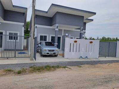 ขาย - บ้านทรงโมเดิร์น สูง โปร่ง ชอยหัวหิน 112, ประจวบคีรีขันธ์