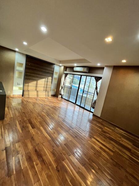 For Sale - Office Building Area Ratchada, Bangkok