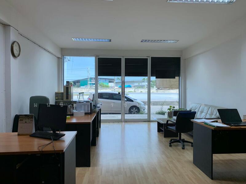 ให้เช่า - อาคารสำนักงาน / โฮมออฟฟิศ 5 ชั้น ริมถนน สะพาน นนทบุรี-บางบัวทอง ตรงข้าม สนามกอล์ฟ 345, นนทบุรี