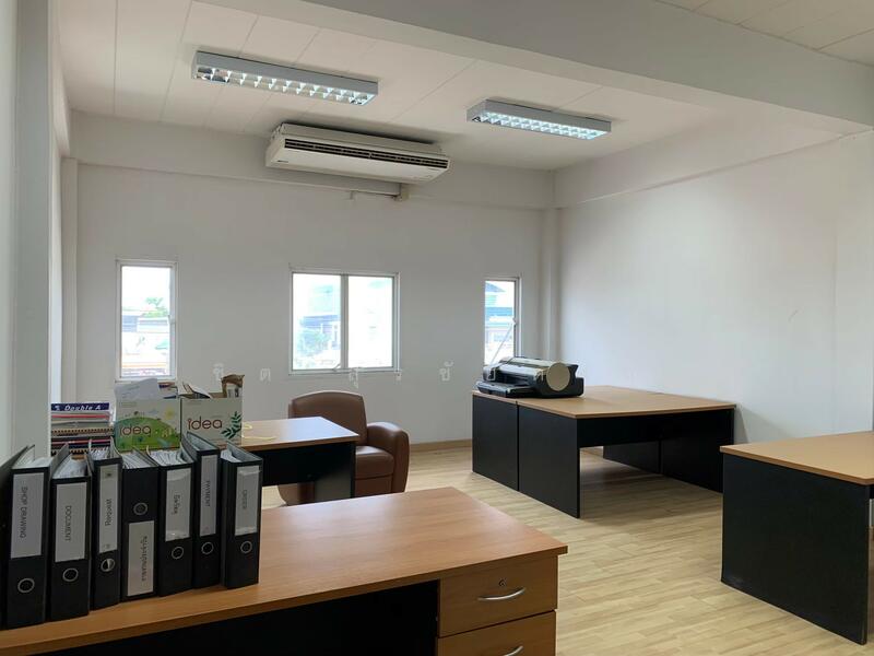 ให้เช่า - อาคารสำนักงาน / โฮมออฟฟิศ 5 ชั้น ริมถนน สะพาน นนทบุรี-บางบัวทอง ตรงข้าม สนามกอล์ฟ 345, นนทบุรี