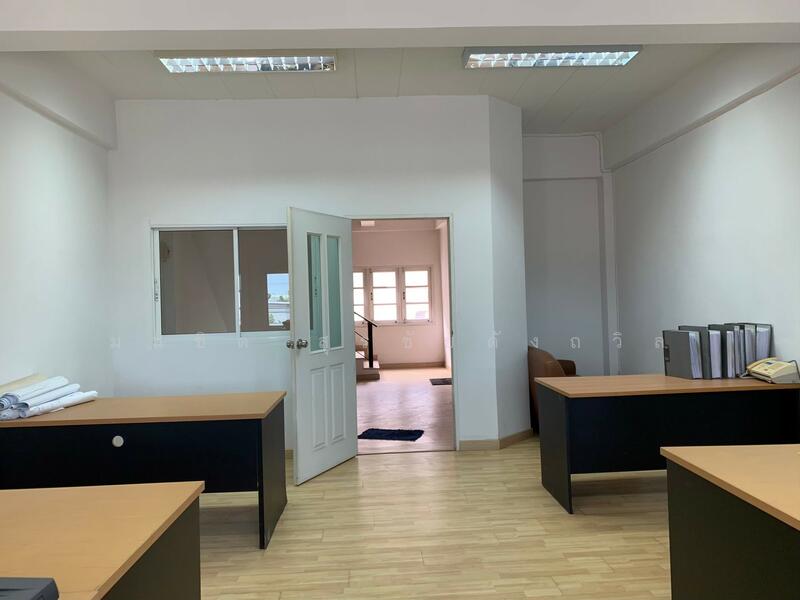 ให้เช่า - อาคารสำนักงาน / โฮมออฟฟิศ 5 ชั้น ริมถนน สะพาน นนทบุรี-บางบัวทอง ตรงข้าม สนามกอล์ฟ 345, นนทบุรี