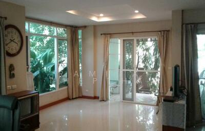 ขาย - บ้าน 4-ห้องนอน, กรุงเทพ