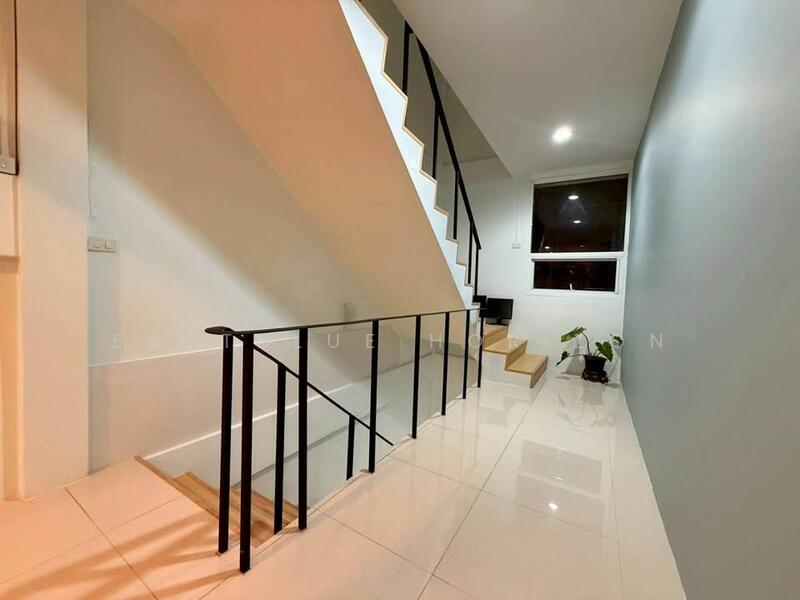 For Sale - Shophouse Area Rama 4, Bangkok