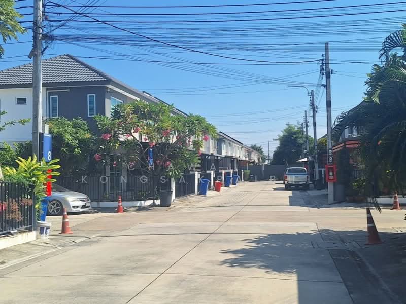 Baan Pruksa 38 Chaiyapruek-Wongwaen : บ้านพฤกษา 38 ชัยพฤกษ์-วงแหวนฯ, นนทบุรี, ถนนบางกรวย - ไทรน้อย, ไทรน้อย, ไทรน้อย, นนทบุรี, 110 ตร.ม., ทาวน์เฮ้าส์ ขาย, โดย CHAWALIT KONGSAKPAIBUL, 500089642 - DDproperty.com