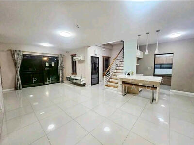 ขาย - Mantana Lake Watcharapol : มัณฑนา เลค วัชรพล, กรุงเทพ