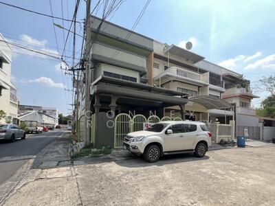 ขาย - บ้านเกษมสันต์ ลาดพร้าว, กรุงเทพ