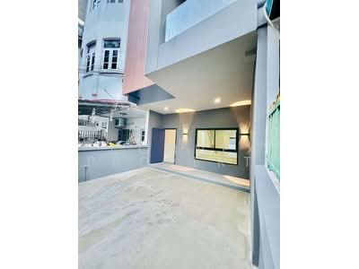 ขาย - ทาวน์เฮาส์ 3 ชั้น บางเขน-วงเวียนหลักสี่, กรุงเทพ