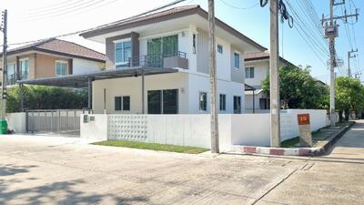 For Sale - The Trust Ville Watcharapol-Hathairat, Pathum Thani