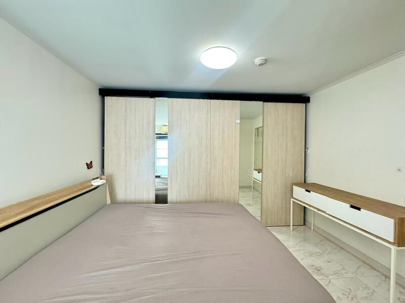 Lumpini Place Suanplu-Sathorn, Bangkok, 435-112 Suan Plu, Thung Maha Mek, Sathon, Bangkok, 2 Bedrooms, 60 sqm, Condo For Rent, by Mint Manassanan, 500090302 - DDproperty.com