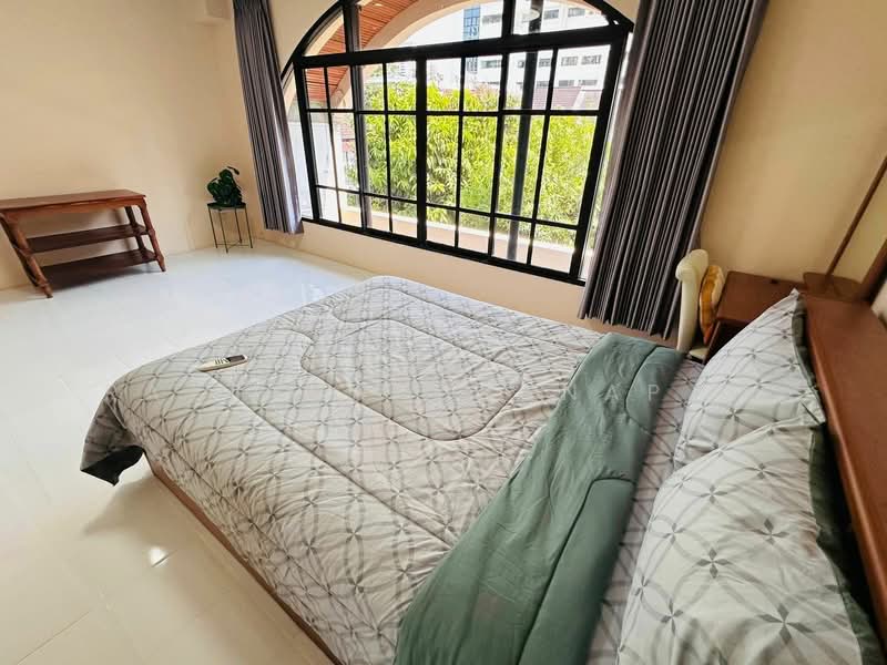 Moo Baan Chicha Castle, Bangkok, Sukhumvit 31, Khlongtoei Nua, Watthana, Bangkok, 3 Bedrooms, 420 sqm, Townhouse For Rent, by Praeploy Rattanapornnapapatch, 500090689 - DDproperty.com