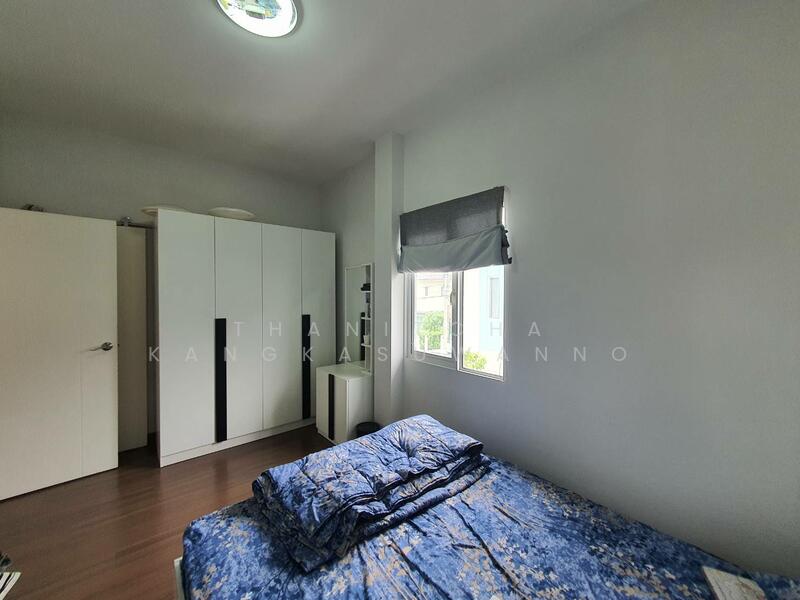                     ห้องนอนเล็กชั้น 2