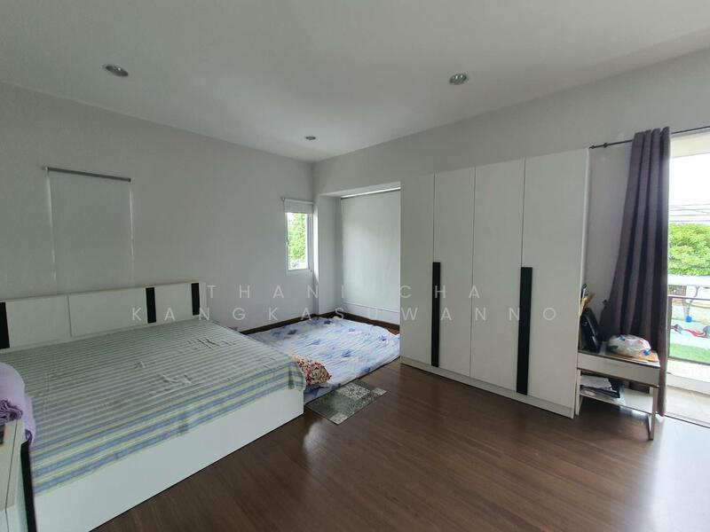                     ห้องนอนด้านหน้าชั้น2