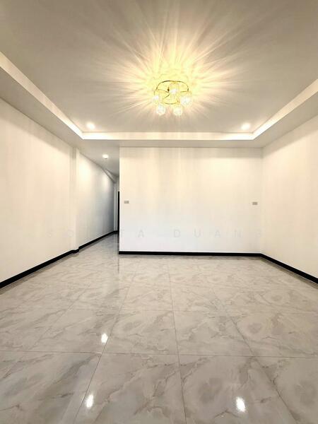 ขาย - Soi Ta Duang Prae, ภูเก็ต