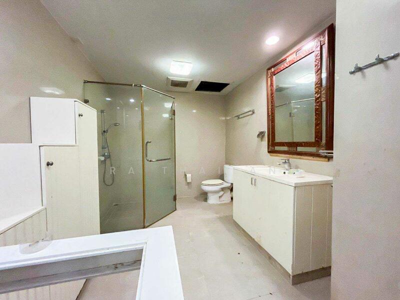 For Sale - Baan Sathon, Bangkok