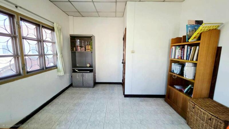 For Sale - ขายบ้านเดี่ยวแปลงใหญ่ จรัญสนิทวงศ์ 85 (Charansanitwong 85), Bangkok