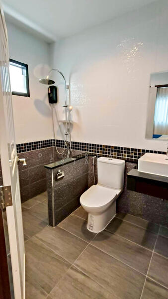 ขายวิลล่าชั้นเดียว 3 ห้องนอน พร้อมสระว่ายน้ำส่วนตัว ฝั่งตะวันออก พัทยา, ชลบุรี, หนองปรือ, บางละมุง, ชลบุรี, 200 ตร.ม., บ้านเดี่ยว ขาย, โดย PLC Real Estate, 500092308 - DDproperty.com