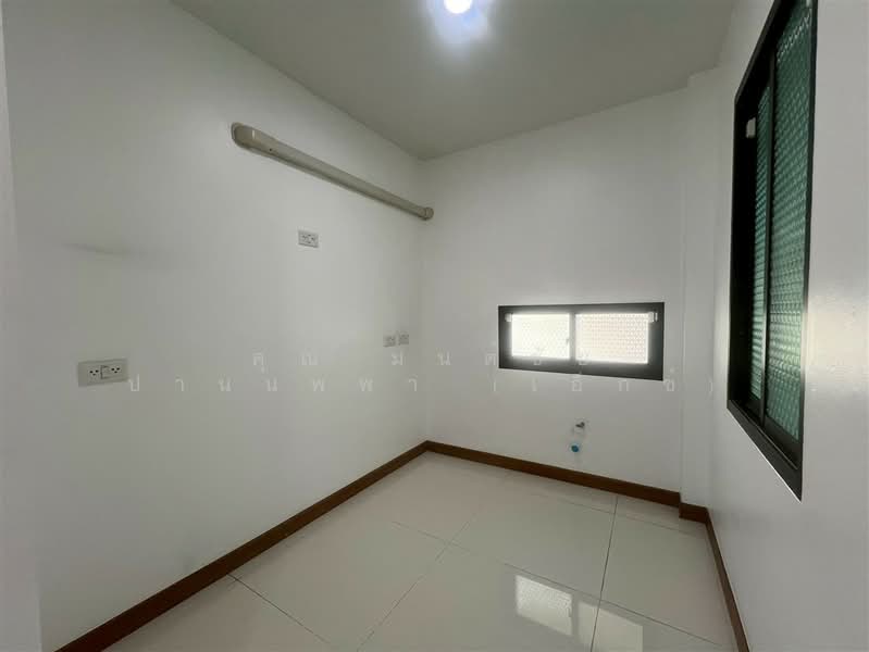 รติรมย์ ฟิฟท์ ราชพฤกษ์-ปิ่นเกล้า (Ratirom Fifth Ratchapruek-Pinklao), Nonthaburi, Bang Khun Kong, Bang Kruai, Nonthaburi, 4 Bedrooms, 250 sqm, Single Detached House For Sale, by คุณ มนต์ชัย ปานนพพา (เอ็กซ์), 500092381 - DDproperty.com