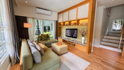 ขาย - Anasiri Songprapha : อณาสิริ สรงประภา, กรุงเทพ