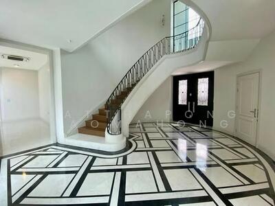 ขาย - Nantawan Rama 9 - New Krungthepkreetha : นันทวัน พระราม 9 - กรุงเทพกรีฑาตัดใหม่, กรุงเทพ