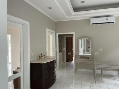 ขาย - Ladawan Ramintra Km.2 : ลดาวัลย์ รามอินทรา กม.2, กรุงเทพ