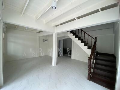 ขาย - บ้าน 2-ห้องนอน, กรุงเทพ