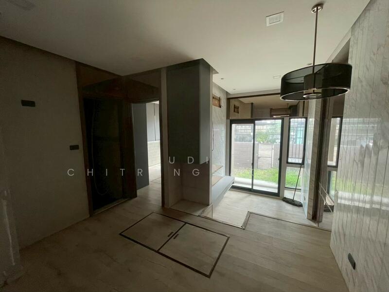 For Rent | Showroom – Sukhumvit BtsPhrom Phong, Bangkok, Khlong Tan Nua, Watthana, Bangkok, , 220 sqm, Shophouse For Rent, by Pudis Chitrungsakorn, 500093061 - DDproperty.com