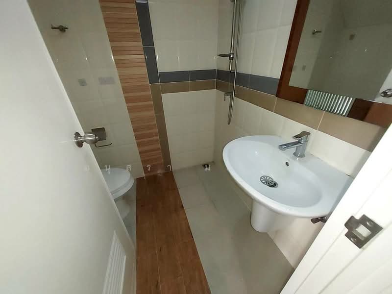 Golden City Pinklao-Charansanitwong, Nonthaburi, Bang Kruai-Sainoi Road, Bang Kruai, Bang Kruai, Nonthaburi, 4 Bedrooms, 118 sqm, Townhouse For Sale, by อนุสรา มณีมาศ, 500093073 - DDproperty.com