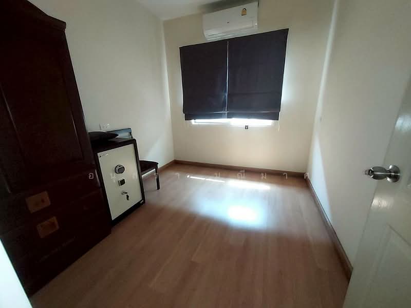 Golden City Pinklao-Charansanitwong, Nonthaburi, Bang Kruai-Sainoi Road, Bang Kruai, Bang Kruai, Nonthaburi, 4 Bedrooms, 118 sqm, Townhouse For Sale, by อนุสรา มณีมาศ, 500093073 - DDproperty.com