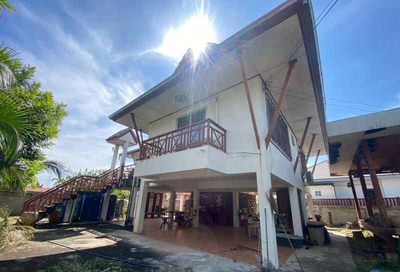 ขาย - ขายบ้านเดี่ยวยกสูง 1 หลัง และ เรือนไทยเล็ก 1 หลัง 129.8 ตร.ว. ใกล้ ม.รัตนาธานี, ขอนแก่น