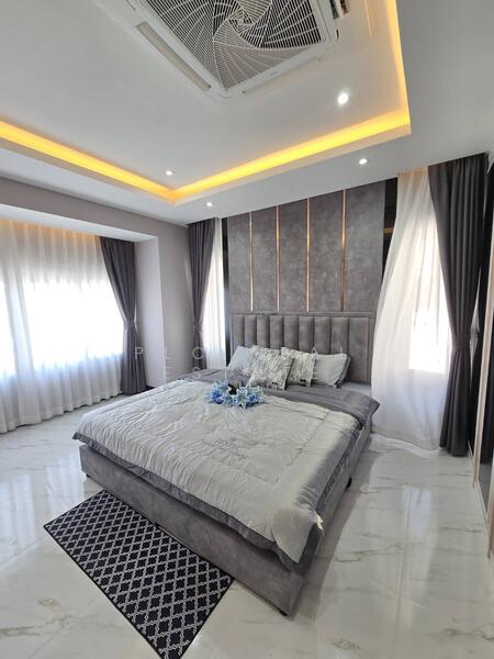 Single Detached Pool Villa for Sale in Central Pattaya, Chon Buri (Pattaya), Bang Lamung, Bang Lamung (Pattaya), Chon Buri (Pattaya), 4 Bedrooms, 320 sqm, Single Detached House For Sale, by PLC Real Estate, 500093424 - DDproperty.com