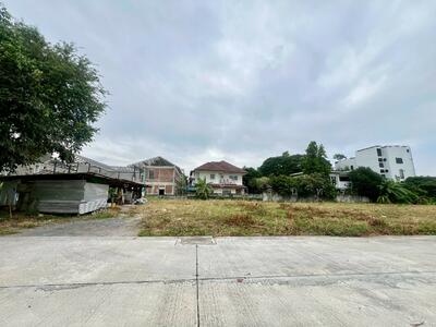 ขาย - ขายที่ดิน 1 ไร่ 3 งาน 64 ตร.ว. ซอยปุณณวิถี 39 ใกล้ ถนนสุขุมวิท, กรุงเทพ