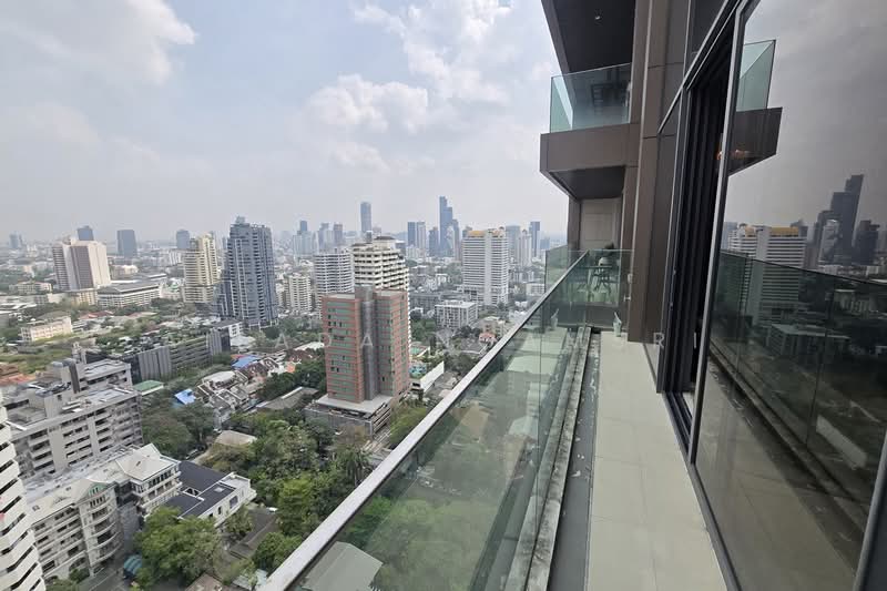 Vittorio 39, Bangkok, 8 Sukhumvit, Khlong Tan Nua, Watthana, Bangkok, 3 Bedrooms, 306 sqm, Condo For Sale, by Ailada Ngamsri, 500093571 - DDproperty.com