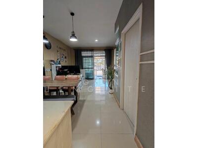 ขาย - ทาวน์เฮ้าส์ 4-ห้องนอน, กรุงเทพ