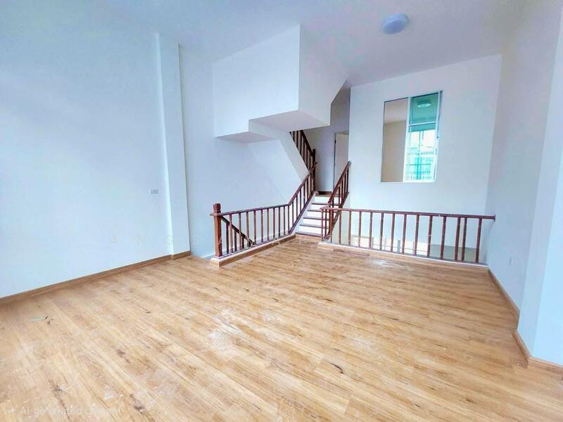 ขาย - Baan Klang Muang Chokchai 4 : บ้านกลางเมือง โชคชัย 4, กรุงเทพ