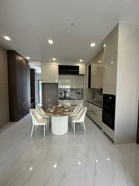 ขาย - Villa La Richie : วิลล่า ลา ริชชี่, ชลบุรี