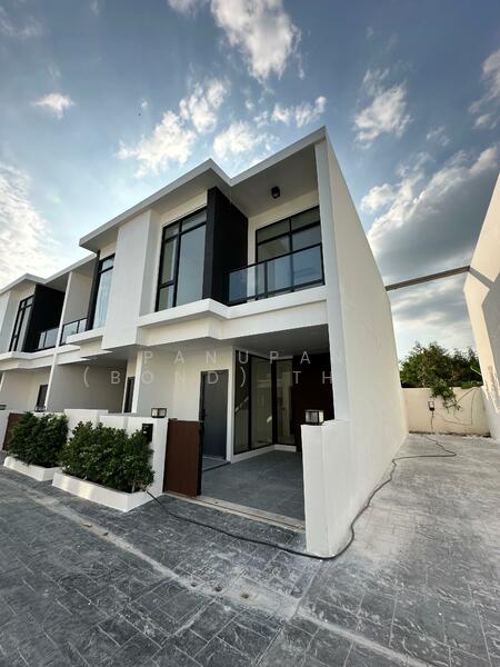 ขาย - Villa La Richie : วิลล่า ลา ริชชี่, ชลบุรี