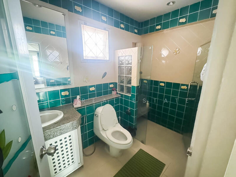 Spacious Two Storey 3 Bedroom House for Sale in Jomtien, Chon Buri (Pattaya), Bang Lamung, Bang Lamung (Pattaya), Chon Buri (Pattaya), 3 Bedrooms, 352 sqm, Single Detached House For Sale, by PLC Real Estate, 500094848 - DDproperty.com